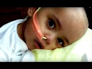 A los 7 meses, Isabella padece un tumor cancerígeno en la cabeza