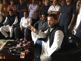 下载视频: Demonetisation will turn out to be a big scam, says Rahul Gandhi