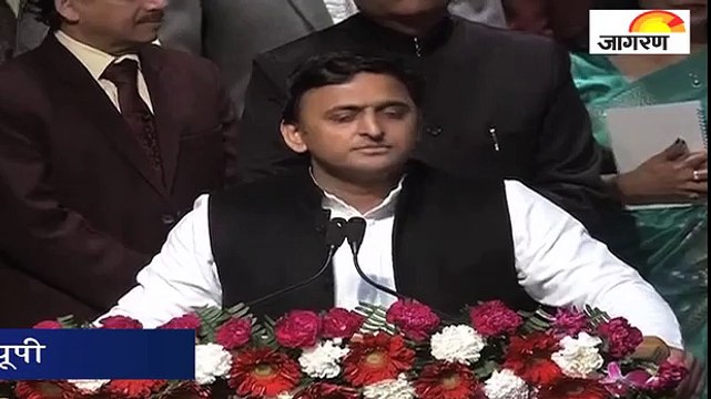 मुख्यमंत्री अखिलेश ने वरुणा रिवर फ्रंट का लोकार्पण किया