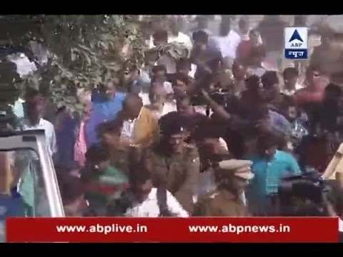 MoS Railways Manoj Sinha reaches the accident spot where Patna-Indore express train derail