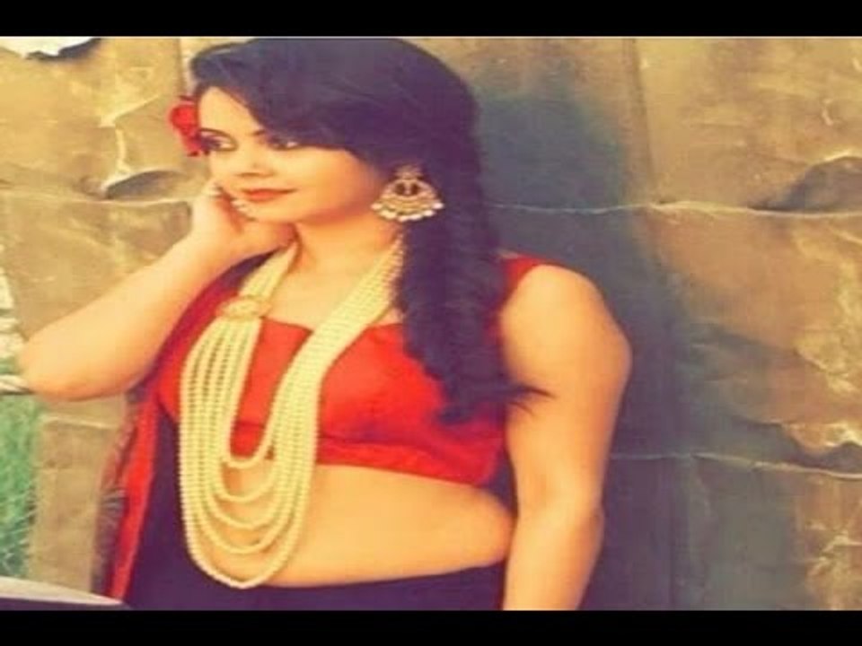 In Graphics:          Saath Nibhaana Saathiya- Devoleena Bhattacharjee aka Gopi Bahu's hot avatar