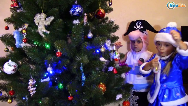 Christmas Challenge for Kids - Yaroslava & Peppa Pig | Челлендж Видео для детей Tiki Taki