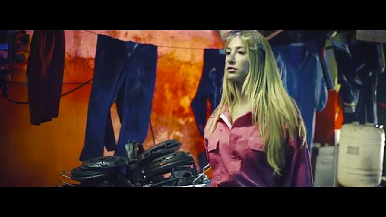 SNIK - FERRARI - Official Video Clip