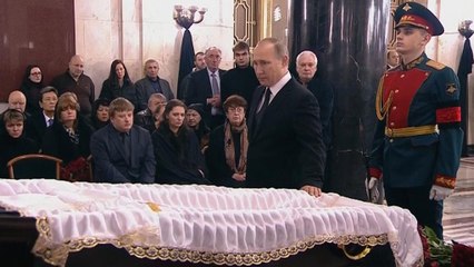Embaixador assassinado: Lavrov e Putin no adeus a Karlov em Moscovo