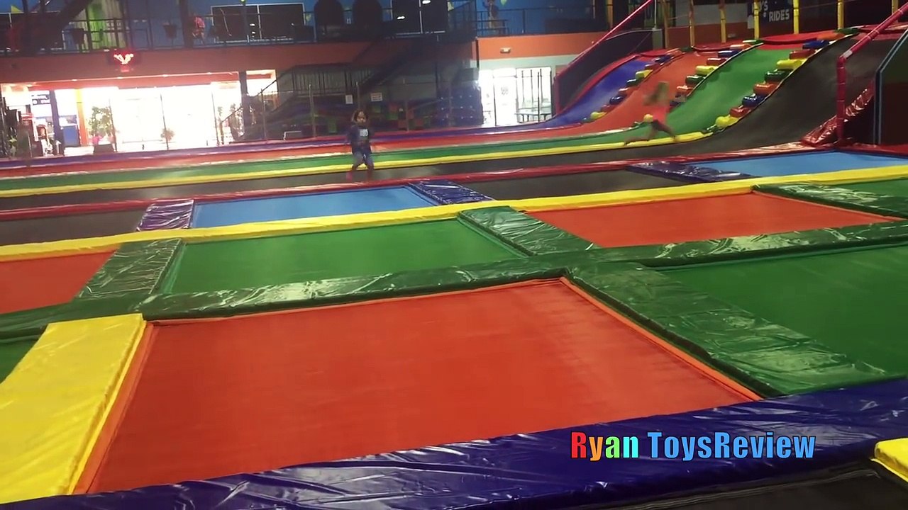 Indoor Playground Trampoline Park Family Fun Play Center for Kids Hamster Ball Bumper Cars Kids Ride