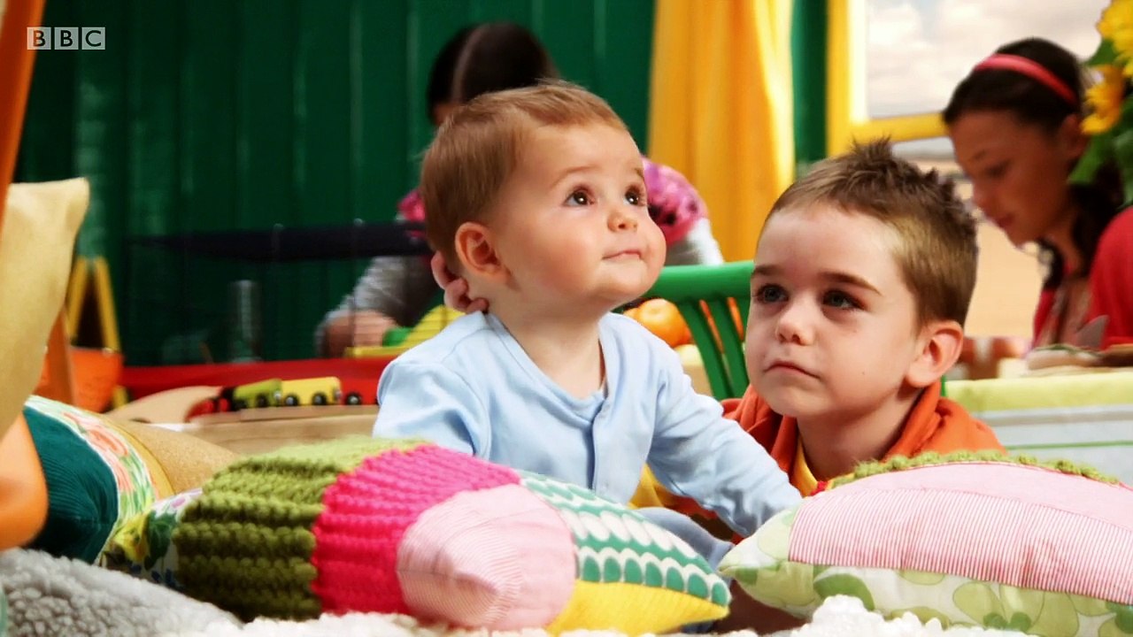 cBeebies Children Cartoon . Baby Jake . s01e17 . Baby Jake Loves to Hum Along