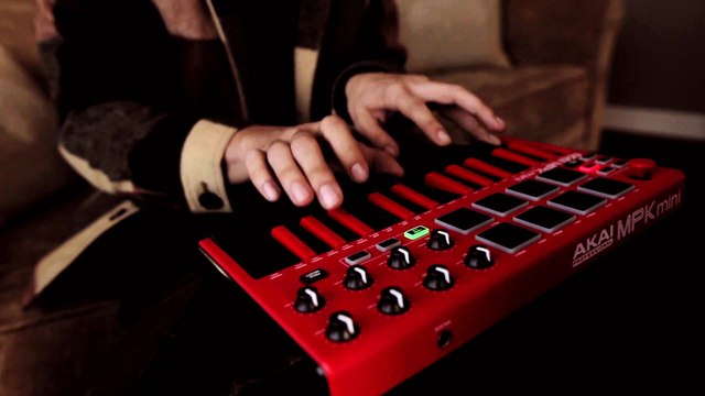 OOOUUU, Sneakin & Starboy - Young M.A, Drake & The Weeknd (William Singe & Conor Maynard Cover)