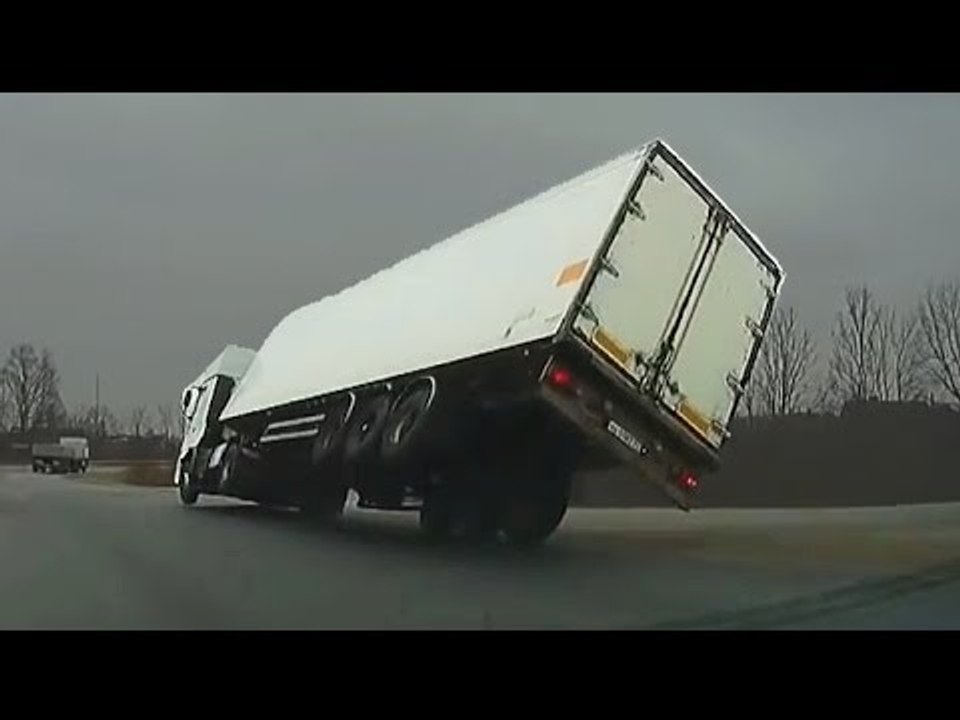 Mad Driving FAILS Compilation pt.23 DECEMBER 2016 Crashes Accidents
