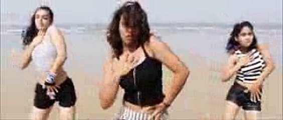 france HOT DANCE AT BEACH