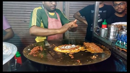 Street Food in India - Huge Egg Omlet