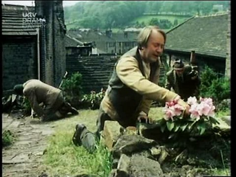 Last of the Summer Wine S01E06 - Hail Smiling Morn or Thereabouts