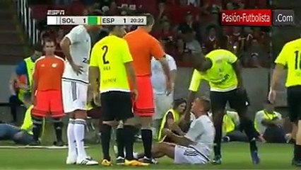 Ils tentent un penalty à deux et obtiennent un penalty