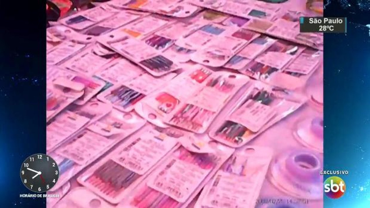 Exclusivo: Camelôs oferecem aparelhos odontológicos em barracas