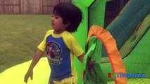 GIANT INFLATABLE SLIDE for kids Little Tikes 2 in 1 Wet 'n Dry Bounce Children play center 03