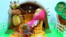 Маша и Медведь Доктор Плюшева ДЕЛАЕТ УКОЛ Мультики для детей из игрушек Игры для девочек на русском