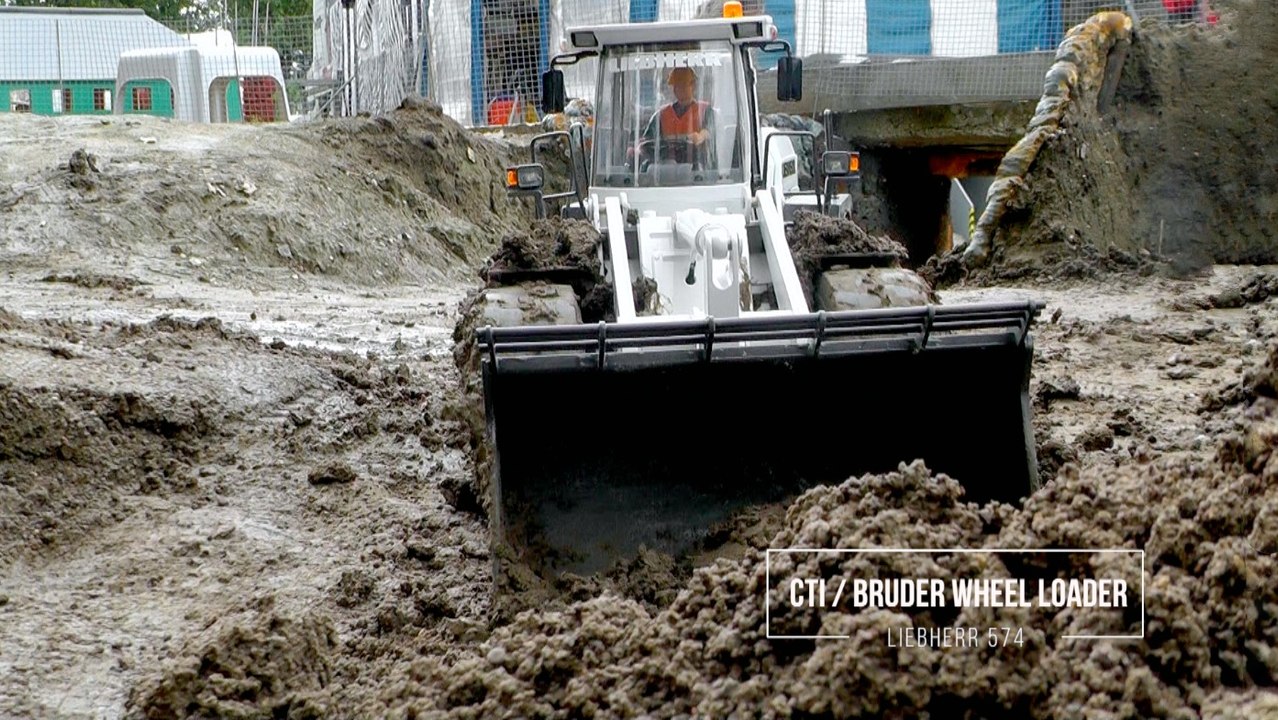 RC WHEEL LOADER / RADLADER LIEBHERR 574 (CTI/BRUDER)