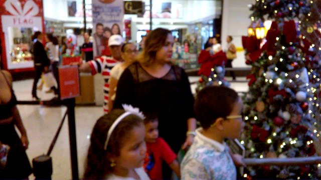 MIDIAN, SEU LUIZ, DONA LÍDIA, FERNANDA, THÁBATTA, RAPHAELL E OSMILTON NO NATAL DO SHOPPING RECIFE 22-12-2016