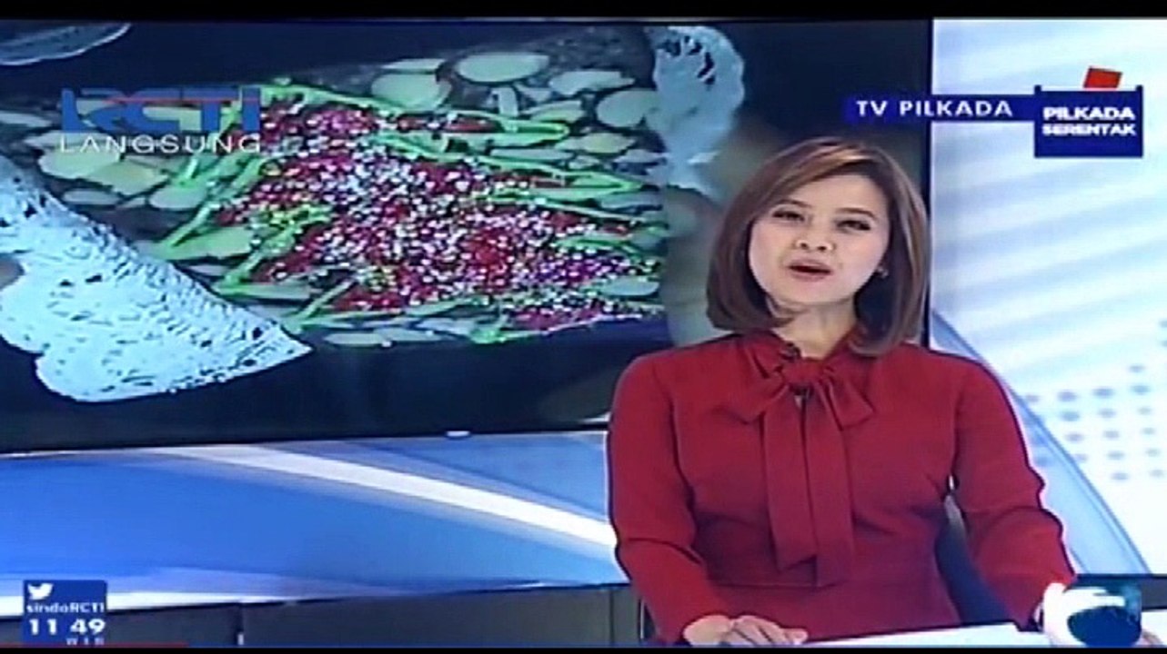 Brownies dengan Hiasan Ornamen Pohon Natal