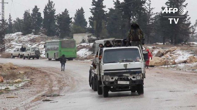 Alep reprise par le régime, derniers rebelles évacués