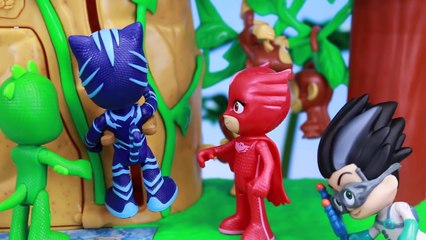 Batman and Superman Watch PJ Masks at Zoo in the Batcave with Gekko Owlette Catboy and Romeo