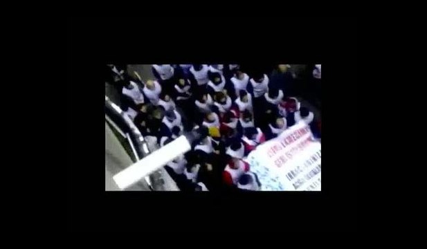 İzmit'te KESK üyelerine polis müdahalesi