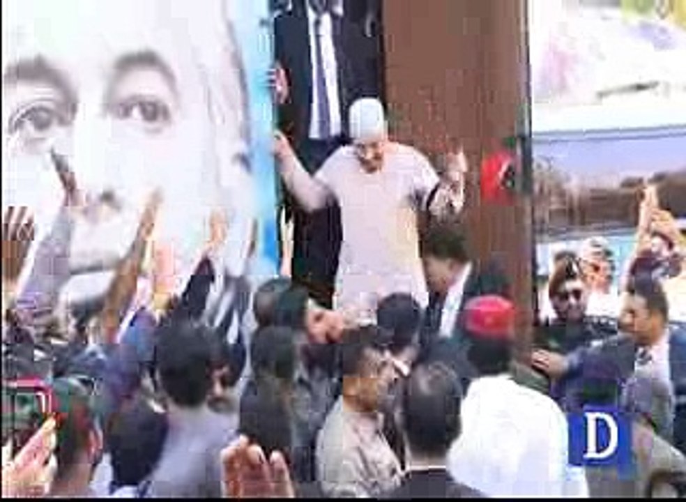 Rangers raid offices of Zardari's close aide in Karachi