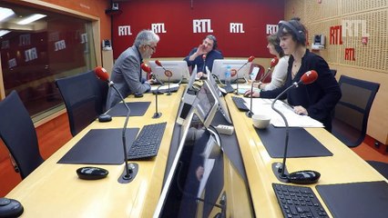 Joyeux fêtes : "Je suis noëlophile", lance Pascal Praud