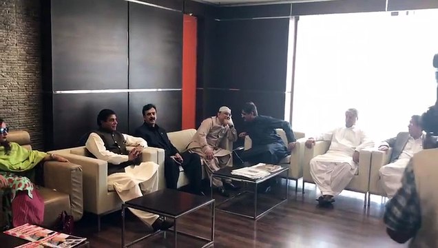 PPP Co-Chairman Asif Ali Zardari meets with Sindh Chief Minister Syed Murad Ali Shaha at Old Terminal... (23 Dec 2016)