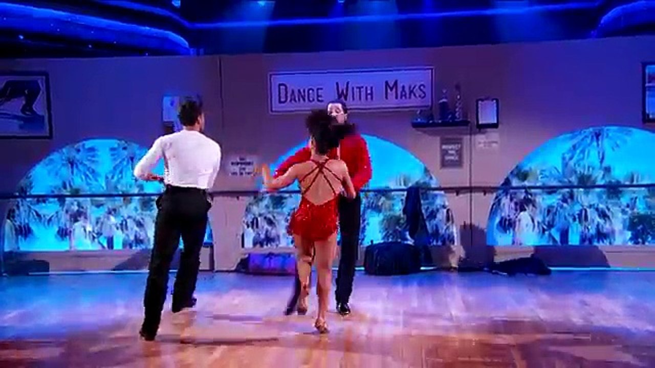 Trio Samba  Laurie, Val, and Maks - Dancing with the Stars