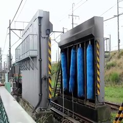 how to wash the train and also with pessengers pakistani funny clip