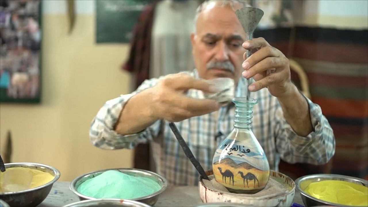 هذا الصباح-إبداع وخيال ساحته الرسم بالرمال