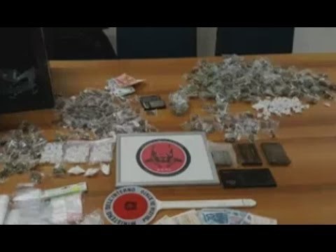 Roma - Droga in strade e cunicoli, maxi sequestro a San Basilio (22.12.16)