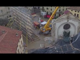 Norcia (PG) - Terremoto, struttura per chiesa San Benedetto (21.12.16)