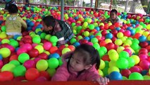Playground fun place - play centre ball playground with balls - play room