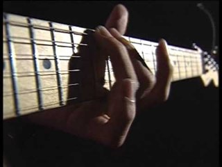 Renggo - Kau Sentiasa Di Hatiku (Official Music Video)