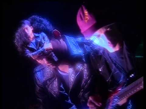 Renggo - Yang Penting Bahagia (Official Music Video)