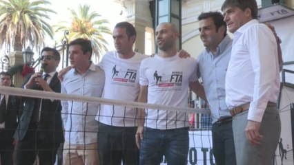 Javier Mascherano presenta en Chile el primer mundial de fútbol tenis