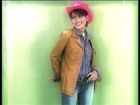 Elyana - Penantian (Official Music Video)