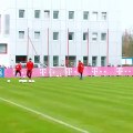 Video : Superb kick by  philipp lahm in Training