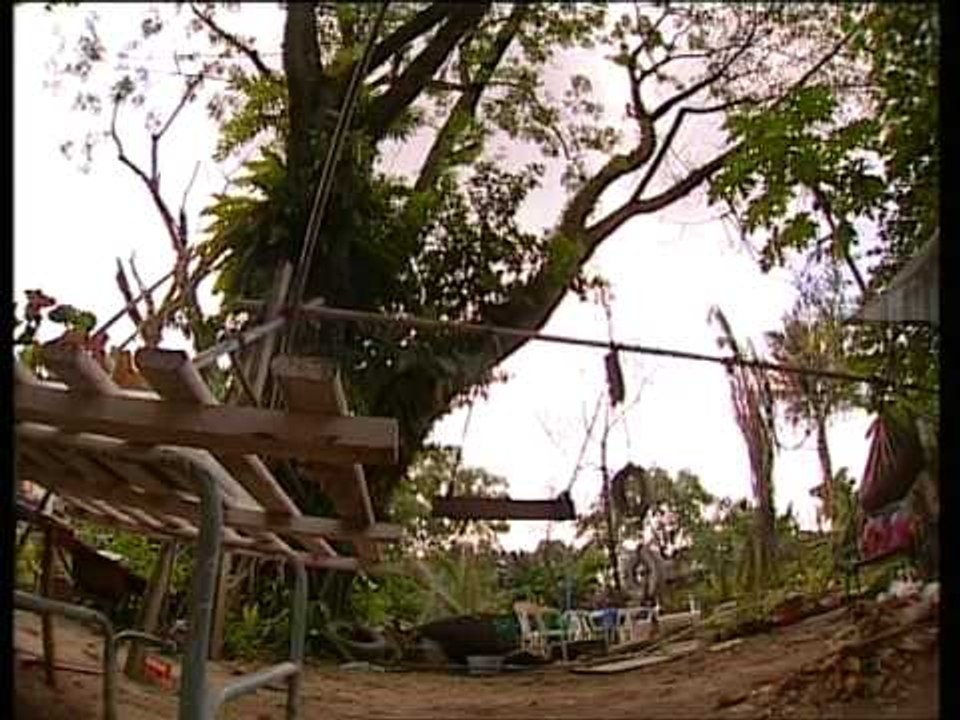 E.Y.E - Antara Sahabat dan Kekasih (Official Music Video)