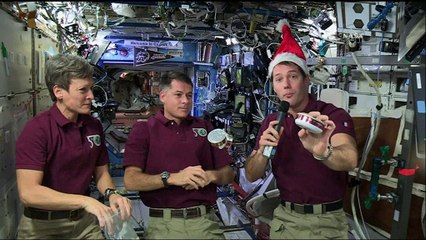 A consoada dos astronautas da Estação Espacial Internacional
