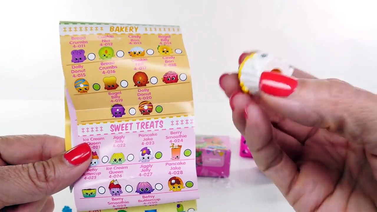 Amy Jo Opens SEASON 4 SHOPKINS - Opening 6 Shopkins Surprise Baskets - DCTC Toys