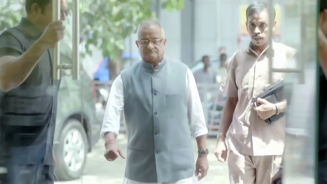 Funny Kapil Sharma As Honda Salesman & Our Neta in the Honda Mobilio