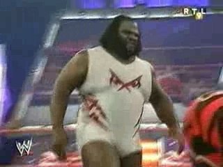 Shawn Michaels vs Mark Henry