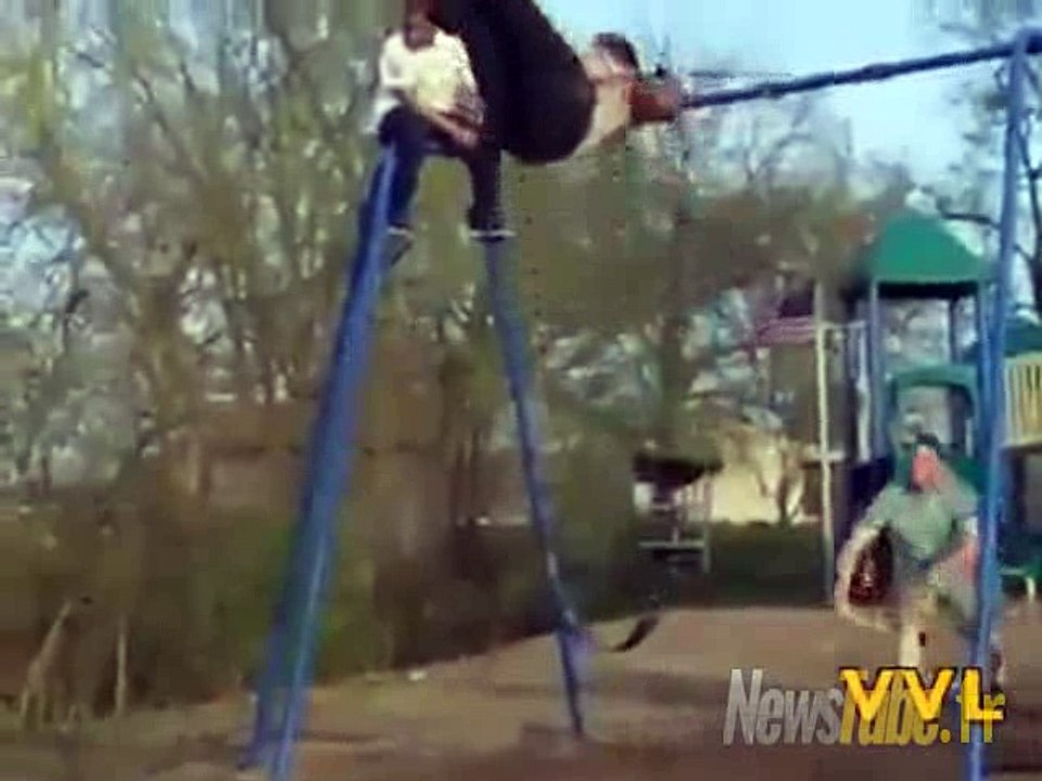 tu ne devrais pas être balancer comme sa