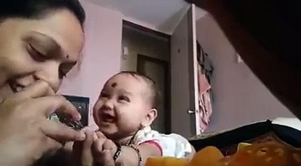 Cute Babys Nails Easily cutting motherകുഞ്ഞു കുട്ടിയുടെ നഖം വെട്ടുമ്പോൾ