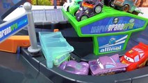 Micro Drifters Super Speedway Lightning McQueen Mater Disney Pixar Cars Unboxing