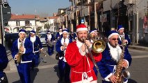 Carinaro (CE) - Banda musicale in piazza Trieste (24.12.16)