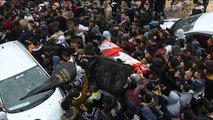 Palestinos sepultan al policía asesinado por las fuerzas israelíes