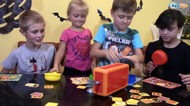 CHALLENGE Crazy Toaster! Ярослава с Друзьями - ЧЕЛЛЕНДЖ Ловим Тосты! Игры для Детей Games for kids